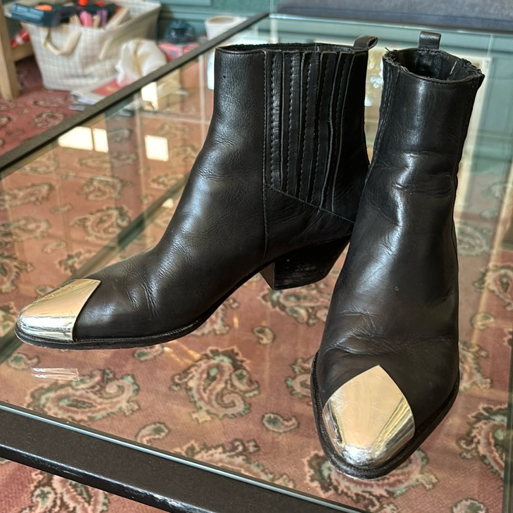 Schutz - size 8.5 - black booties with toe detail- gently used
